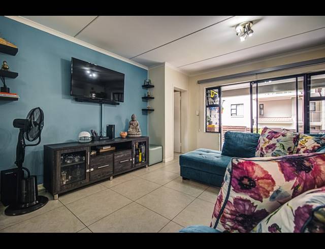 3 BEDROOM APARTMENT FOR SALE IN MODDERFONTEIN